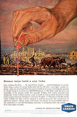 A Union Carbide poster with the blue Union Carbide logo in the bottom right corner. The top part of the poster is a colour drawing of a hand pouring red liquid from a test tube onto fields being ploughed by cattle. The background depicts a city separated from the fields by water. On the bottom third of the poster black text on a white background reads ‘Science helps build a new India’ and ‘A hand in things to come’. 